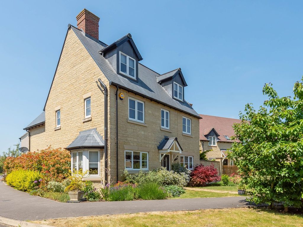 4 bed detached house for sale in Spring Meadow, Witney OX28 Zoopla
