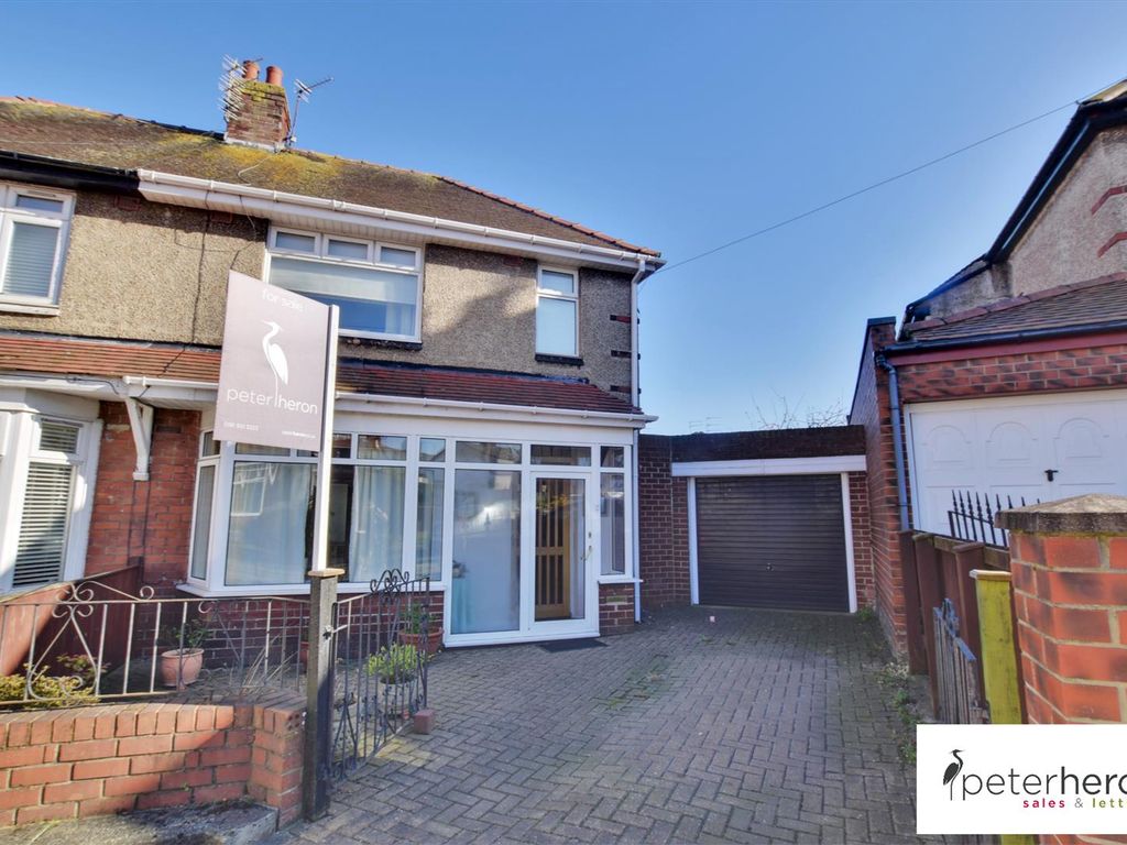 3 bed semidetached house for sale in Marcia Avenue, Fulwell