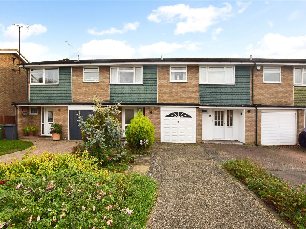3 bed terraced house for sale in Leighton Court, Dunstable, Bedfordshire LU6 Zoopla