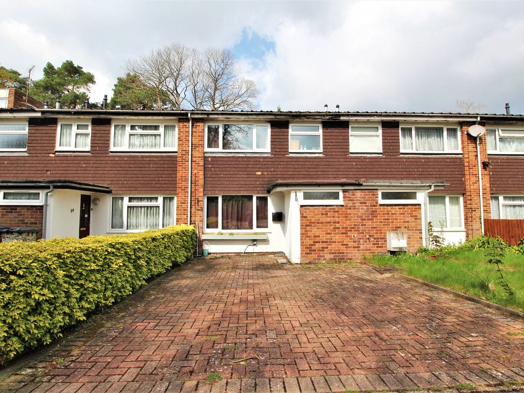 3 bed terraced house for sale in Woodlands, Fleet, Hampshire GU51 Zoopla