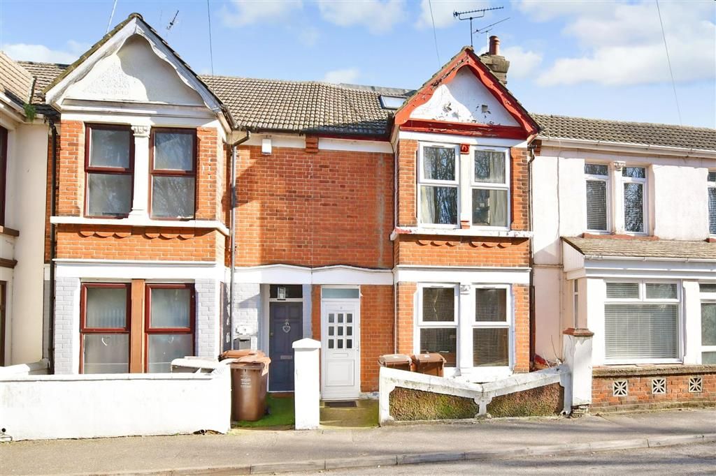 4 bed terraced house for sale in Rosebery Road, Gillingham, Kent ME7 Zoopla