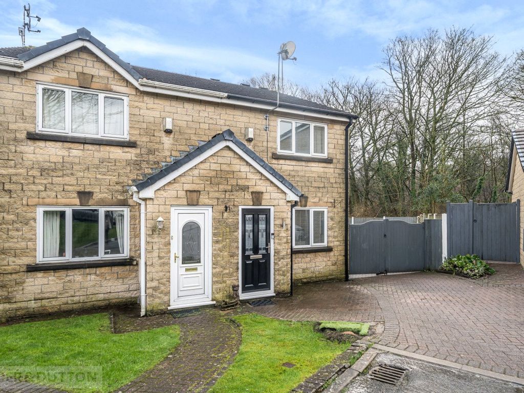 3 bed semidetached house for sale in Copper Beech Drive, Glossop