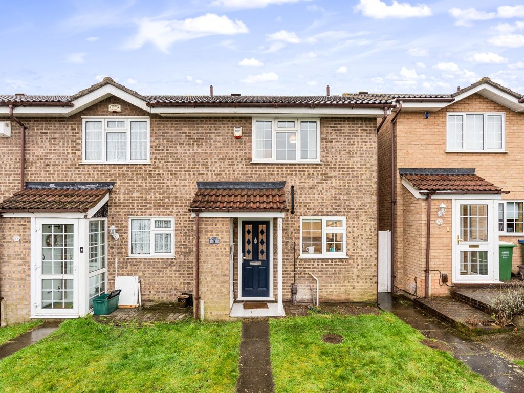 3 bed end terrace house for sale in Fairmont Close, Belvedere, Kent