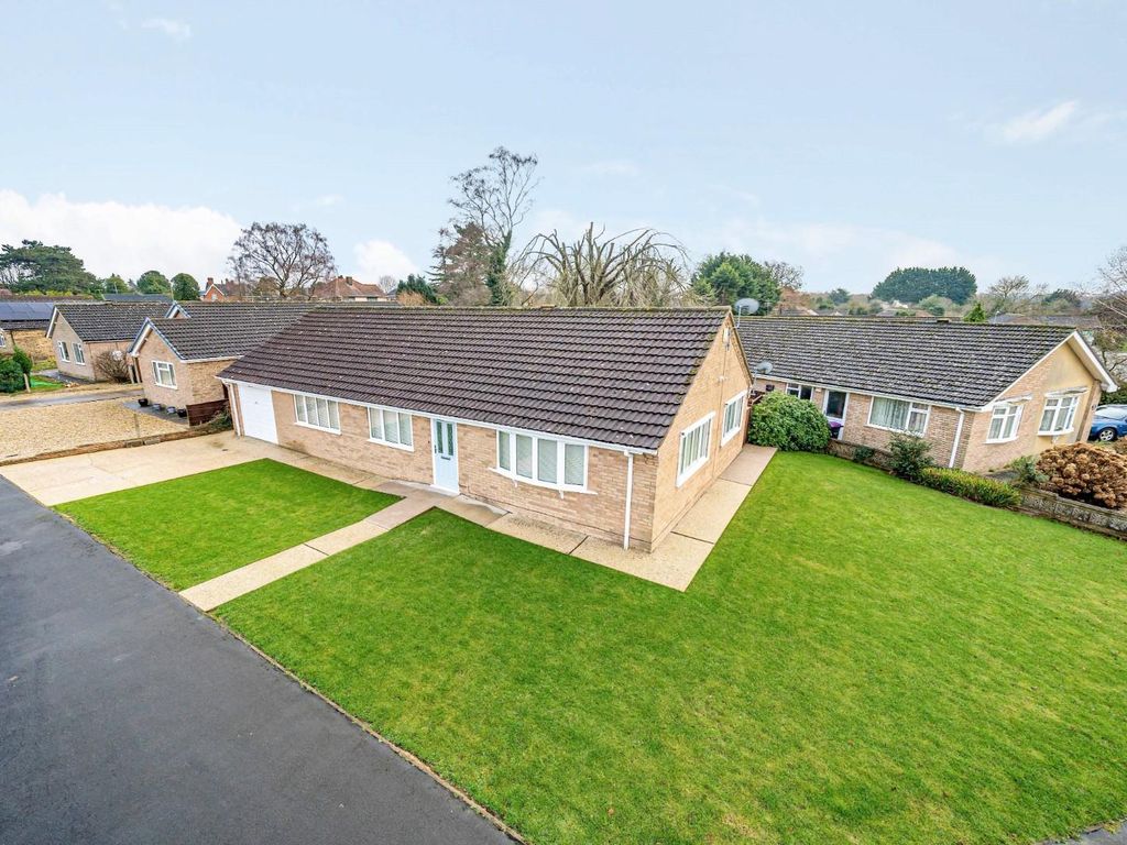 3 bed detached bungalow for sale in Thornton Crescent, Horncastle LN9