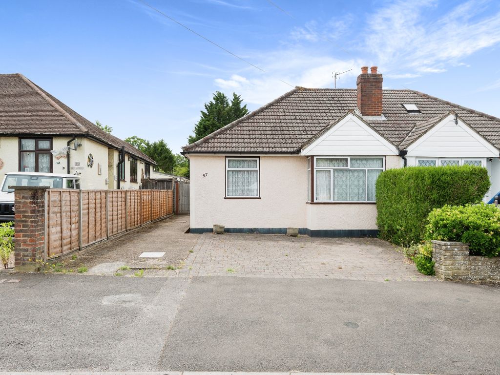 3 bed bungalow for sale in Orchard Close, Fetcham, Leatherhead KT22