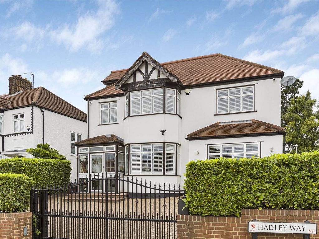 5 bed detached house for sale in Hadley Way, London N21, £1,950,000