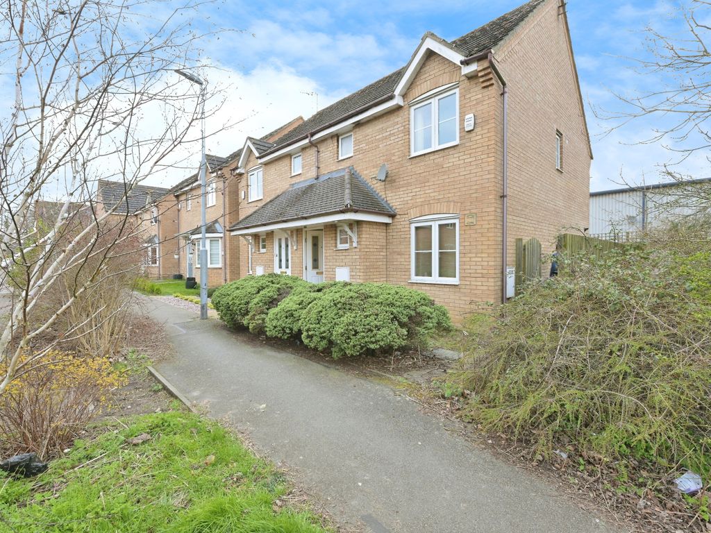 3 bed semidetached house for sale in Watson Close, Corby NN17, £