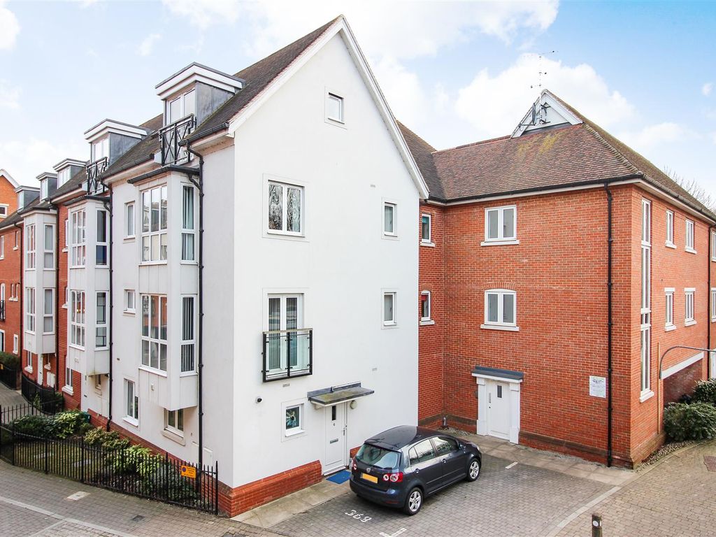 3 bed flat to rent in Creine Mill Lane North, Canterbury CT1, £1,300