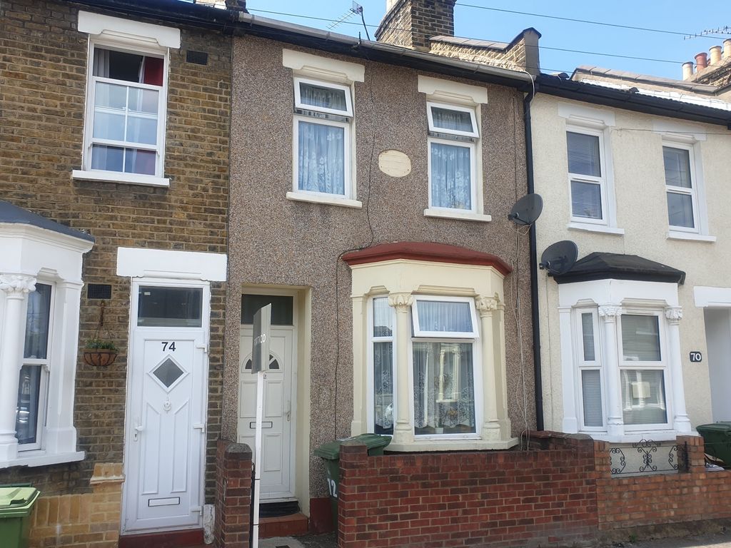 2 bed terraced house to rent in Tavistock Road, London E15 Zoopla