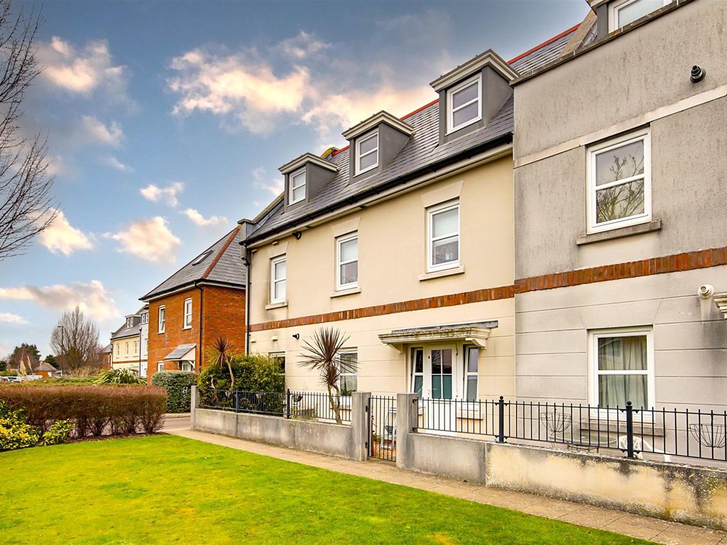 2 bed flat for sale in Orme Road, Worthing BN11, £215,950 Zoopla