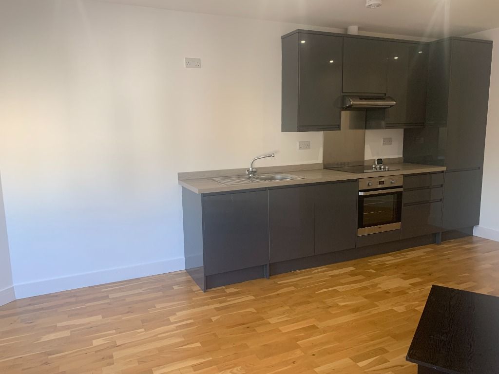 1 bed flat to rent in High Street, Banstead SM7 Zoopla