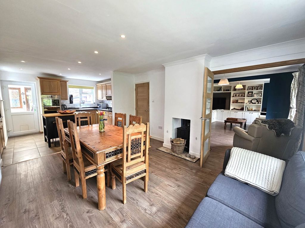 3 bed terraced house for sale in Riverside Close, Bridge CT4, £399,950