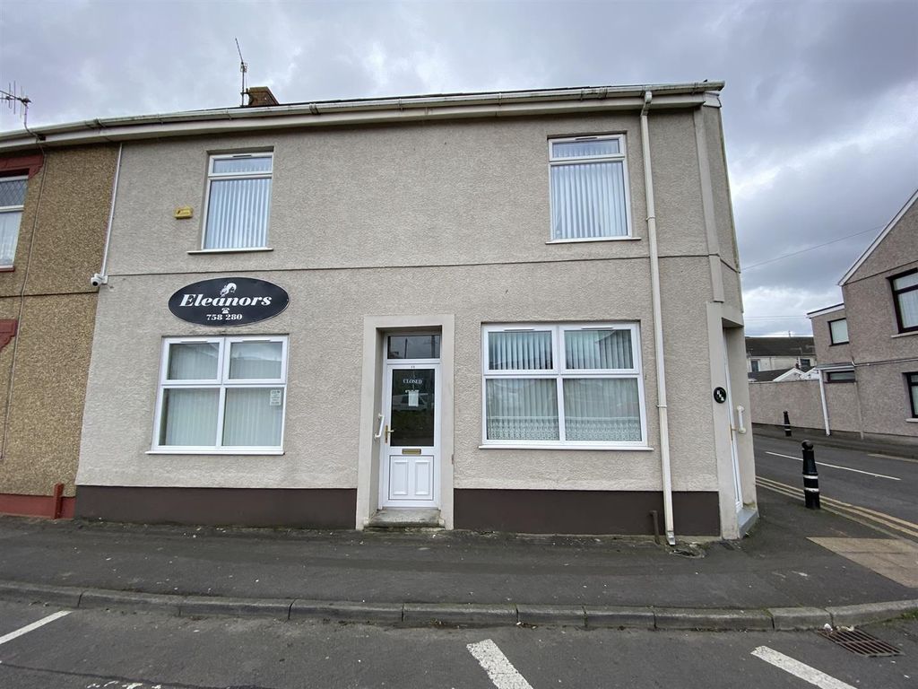 3 bed property for sale in Marine Street, Llanelli SA15 Zoopla