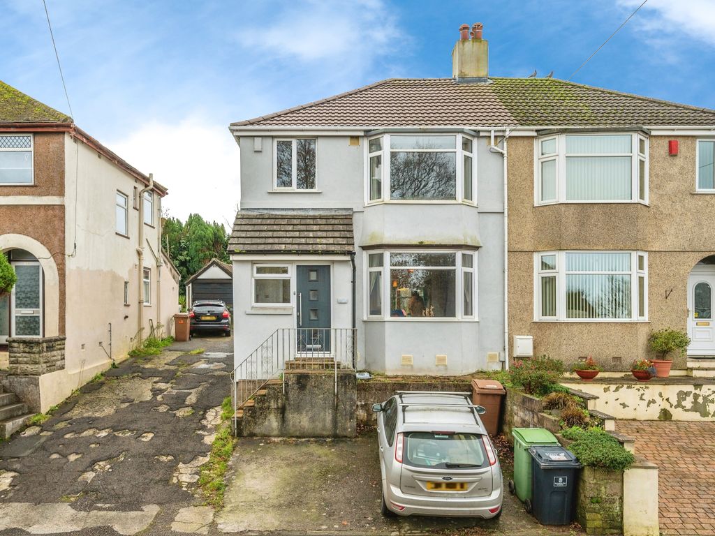 3 bed semidetached house for sale in Crownhill Road, West Park