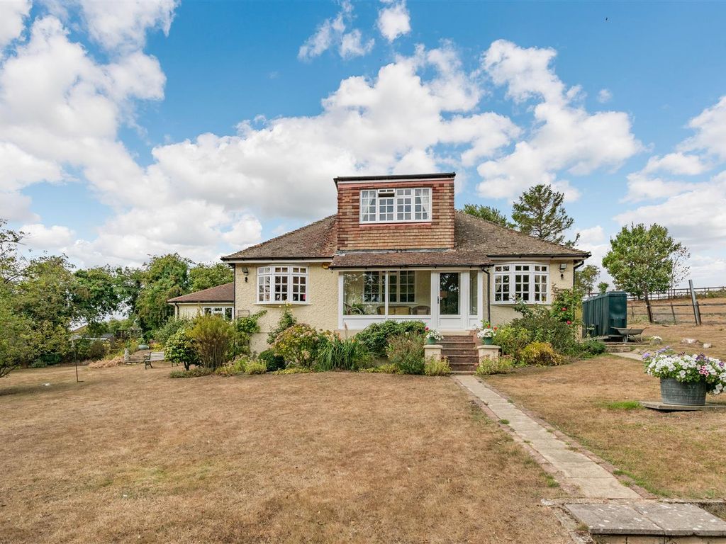 5 bed detached bungalow for sale in Lenham Heath Road, Lenham Heath, Maidstone ME17 Zoopla