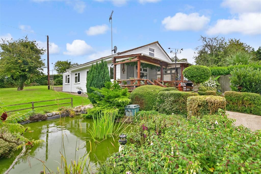 3 bed bungalow for sale in Surf Crescent, Eastchurch, Sheerness, Kent