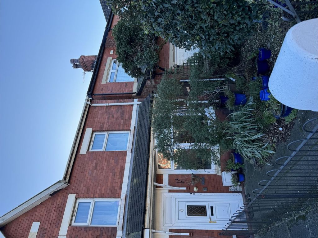 2 bed semidetached house for sale in Byrom Street, Southport PR9, £