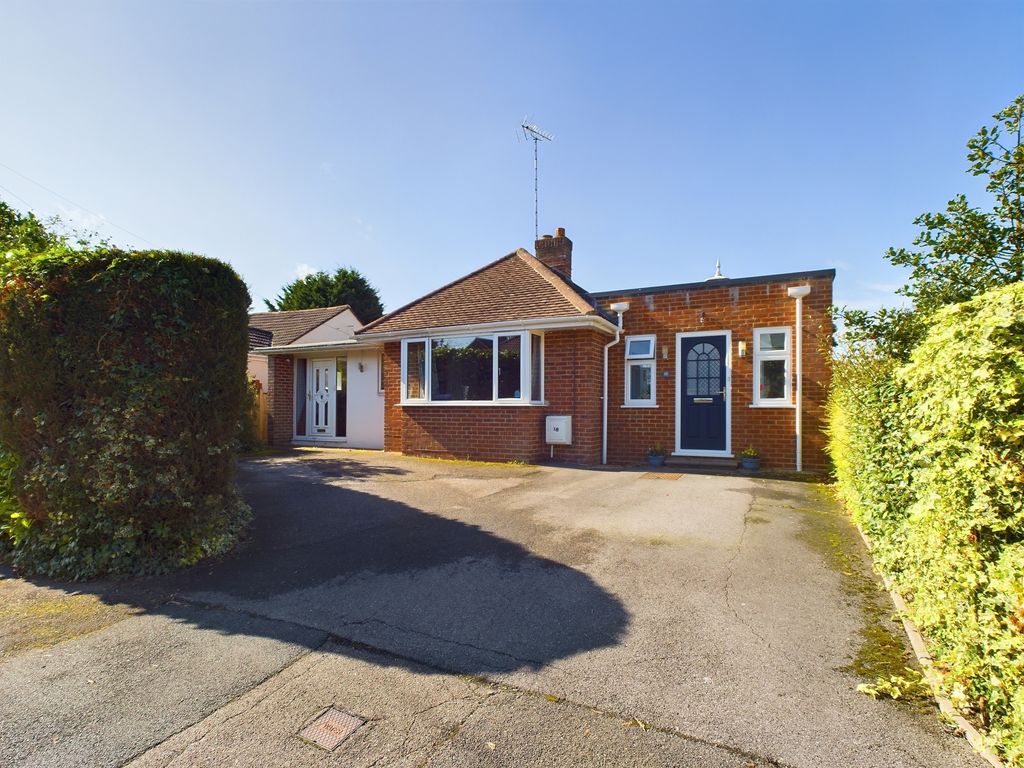 3 bed bungalow for sale in Three Acres, Horsham RH12, £675,000 Zoopla