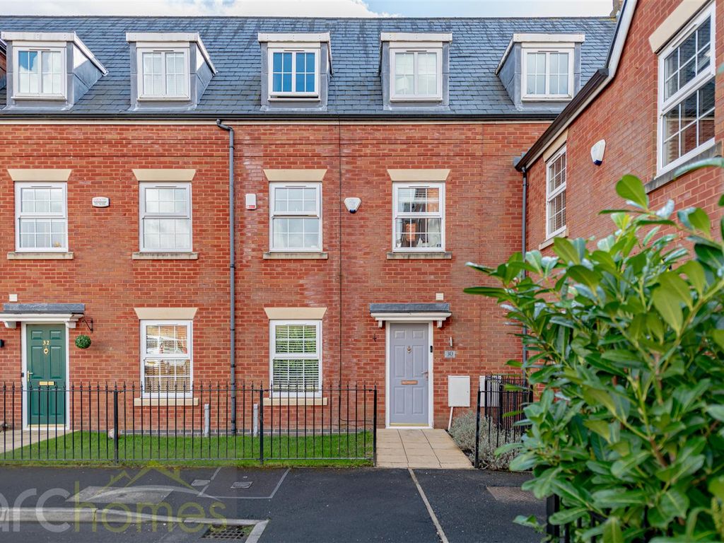 4 bed town house for sale in Kings Park, Leigh WN7 Zoopla