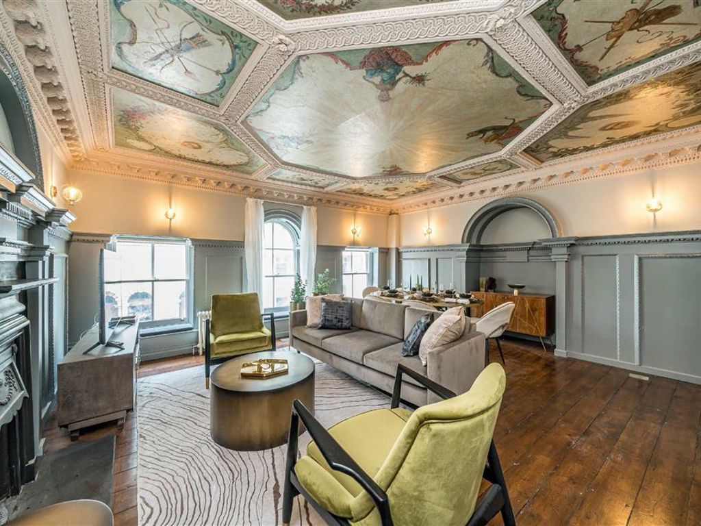 4 bed flat to rent in St. Martin's Lane, London WC2N Zoopla