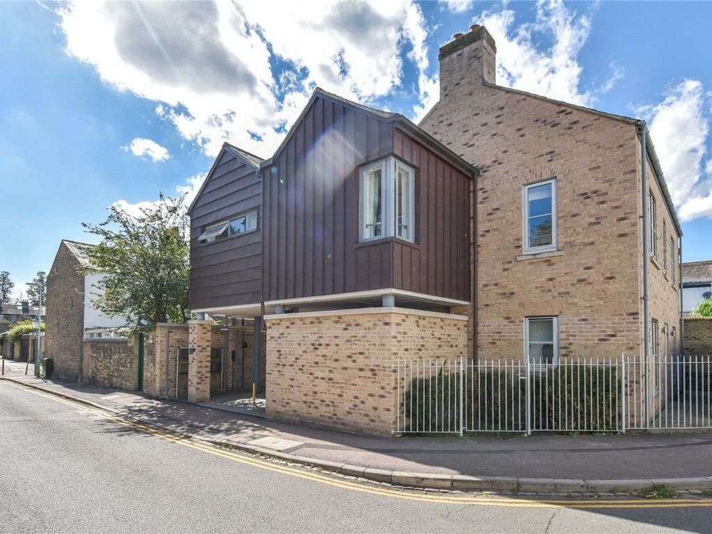 1 bed flat to rent in Warkworth Street, Cambridge, Cambridgeshire CB1