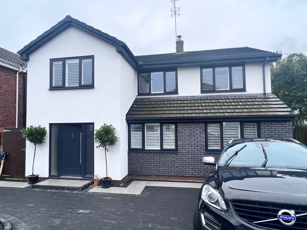 4 bed detached house for sale in Fair View, Billinge, Wigan WN5, £