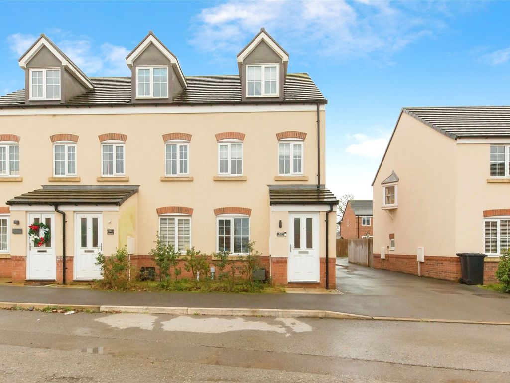 3 bed end terrace house for sale in Marshfern Place, Shavington, Crewe, Cheshire CW2, £225,000