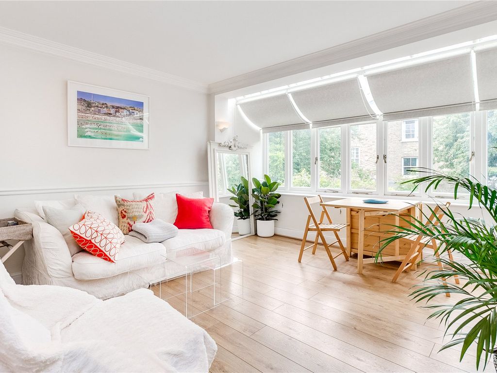 2 bed flat to rent in Wandsworth Bridge Road, London SW6, £2,383 pcm