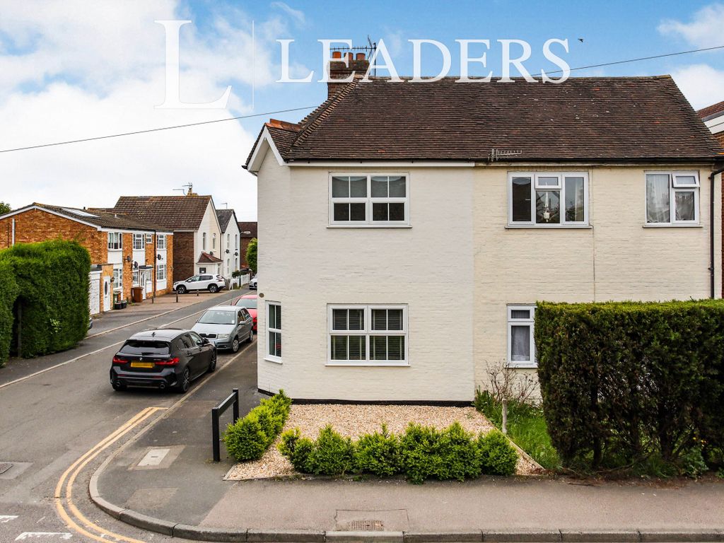 3 bed semidetached house to rent in Maidstone Road, Paddock Wood, Tonbridge TN12 Zoopla