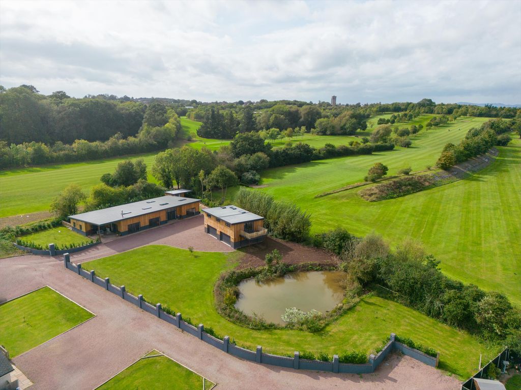 3 bed detached house for sale in Hadzor, Droitwich, Worcestershire WR9