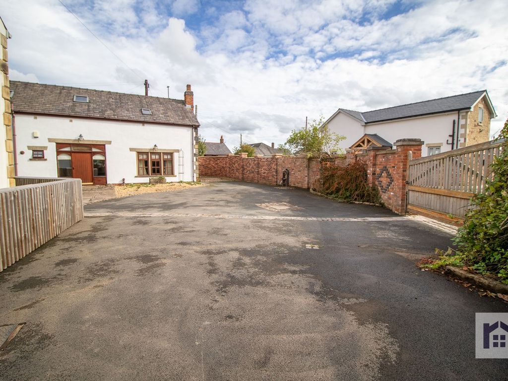 3 bed barn conversion for sale in Lydiate Lane, Eccleston PR7, £495,000