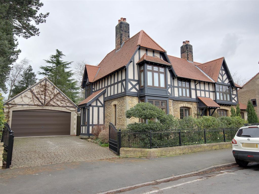 5 bed detached house for sale in South Cave, Brough HU15, £765,000 Zoopla