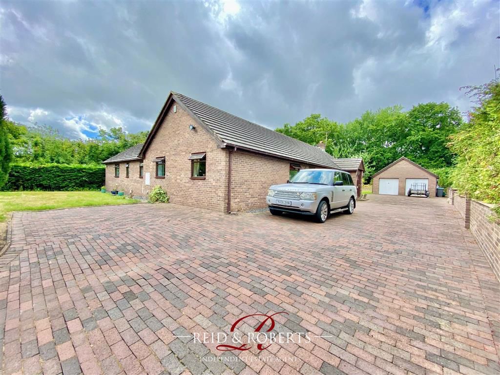 4 bed detached house for sale in Afoneitha Road, Penycae, Wrexham LL14