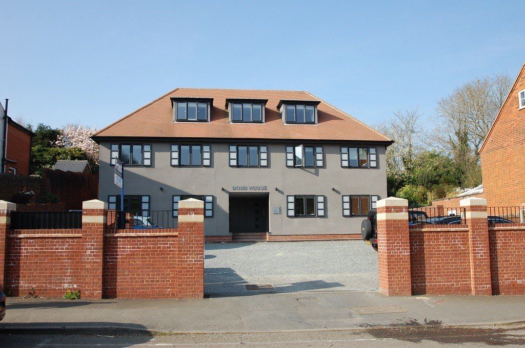 2 bed flat to rent in Bond House, Deanway, Chalfont St. Giles