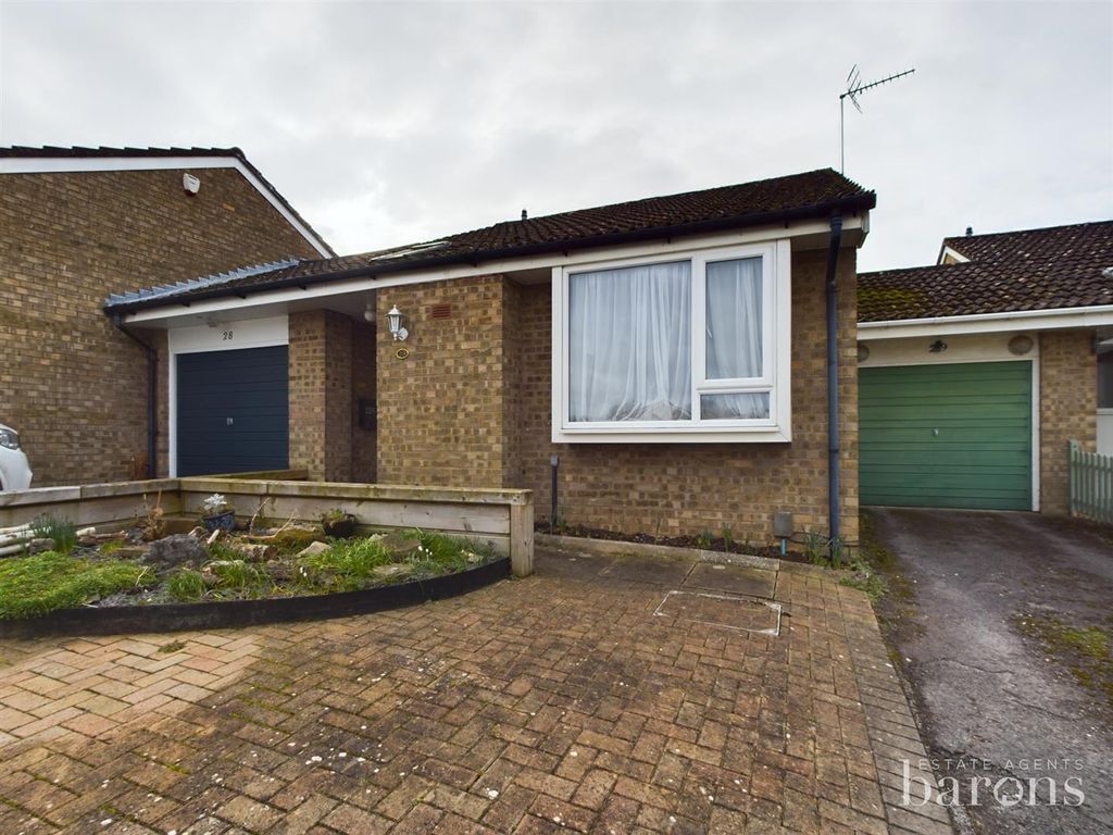 2 bed semidetached bungalow for sale in Turner Close, Basingstoke RG21