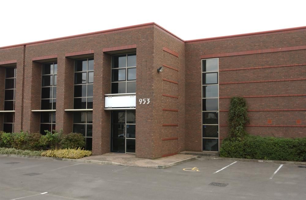 Industrial to let in 935 Yeovil Road, Slough Trading Estate, Slough SL1