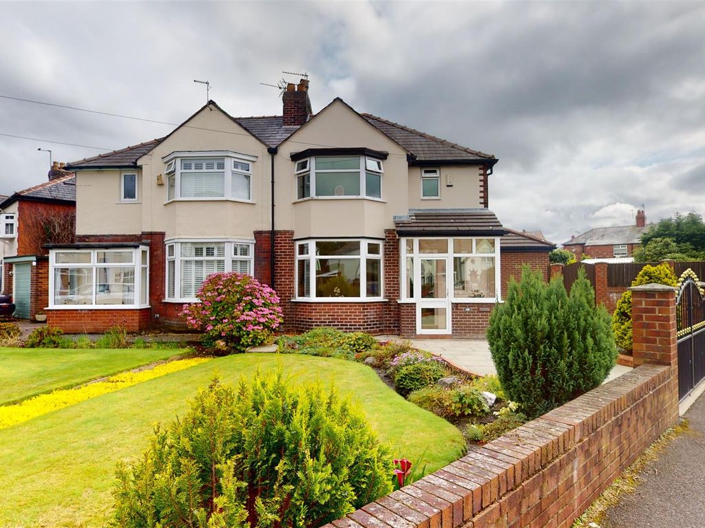 3 bed semidetached house for sale in Brookside Avenue, Eccleston, St