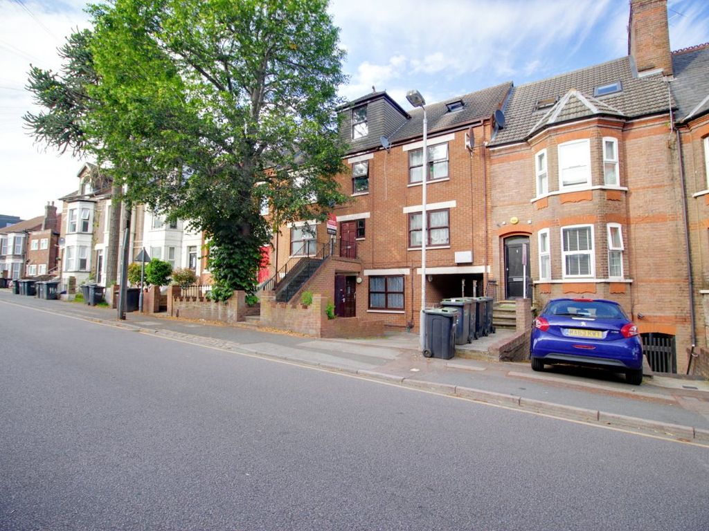 1 bed flat for sale in Napier Road, Luton LU1, £110,000 Zoopla