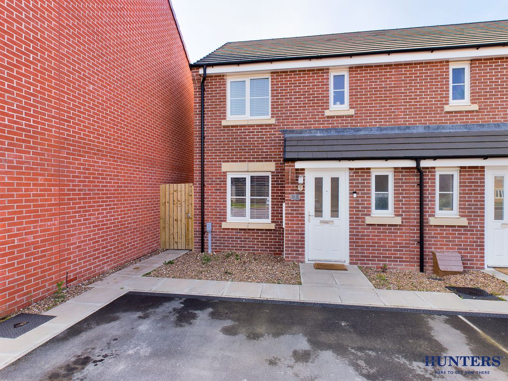 3 bed end terrace house for sale in rowntree avenue, pocklington, york, east riding of yorkshire yo42
