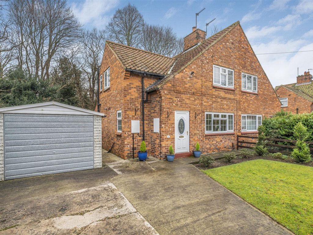 3 bed property for sale in Beech Grove, Upper Poppleton, York YO26, £