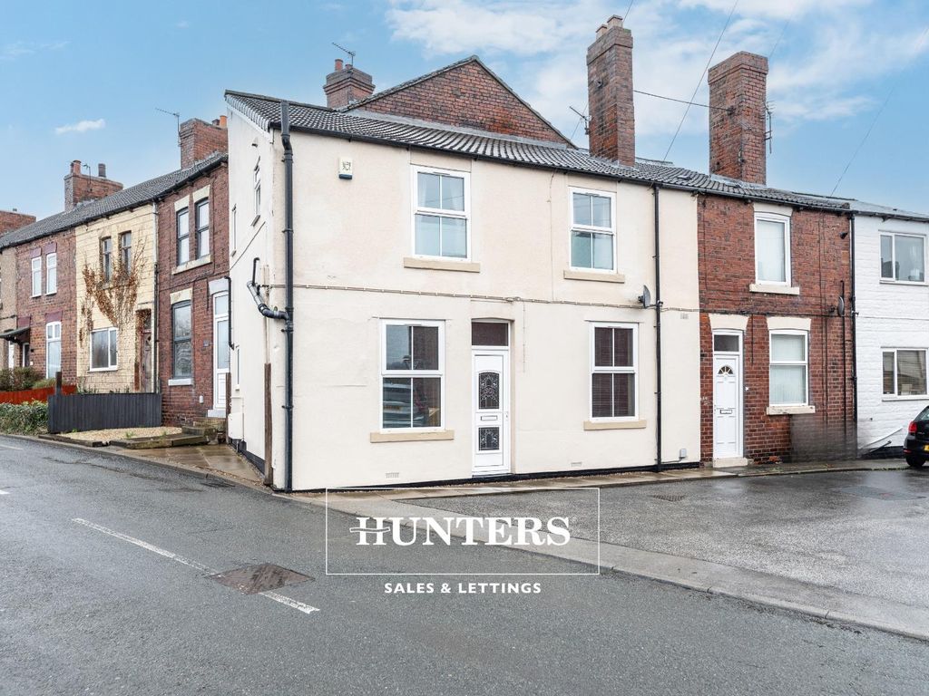 2 bed end terrace house for sale in High Street, New Sharlston