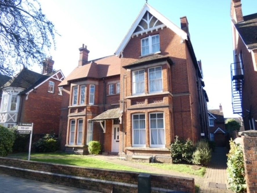 Flat 6 Merton House, 14 De Parys Avenue, Bedford, Bedfordshire MK40  