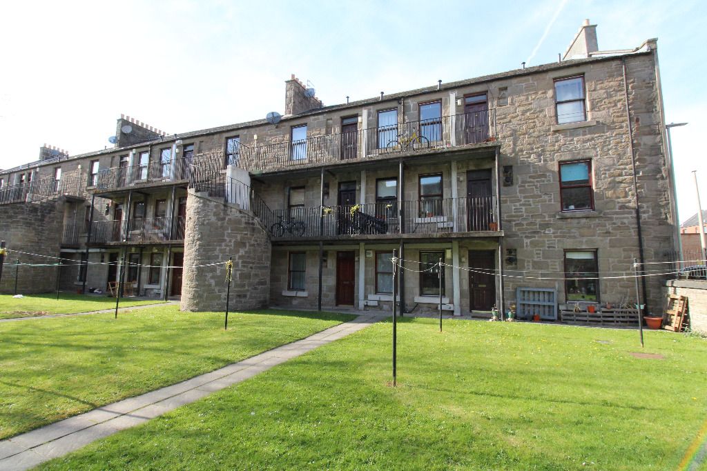 2 bed flat to rent in Taits Lane, West End, Dundee DD2 Zoopla