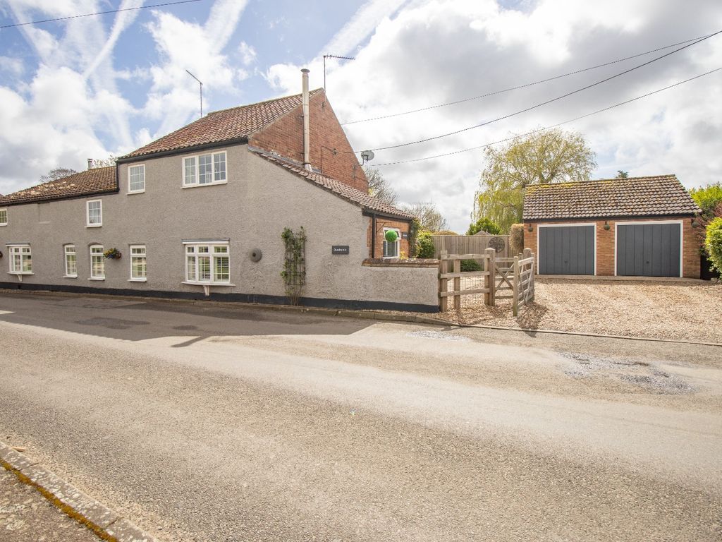 5 bed cottage for sale in Back Street, Gayton, King's Lynn, Norfolk PE32, £600,000 Zoopla