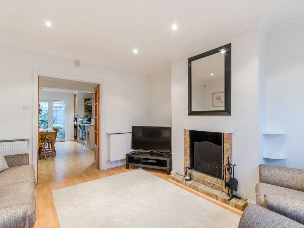 2 bed property to rent in Bloxham Crescent, Hampton TW12 Zoopla