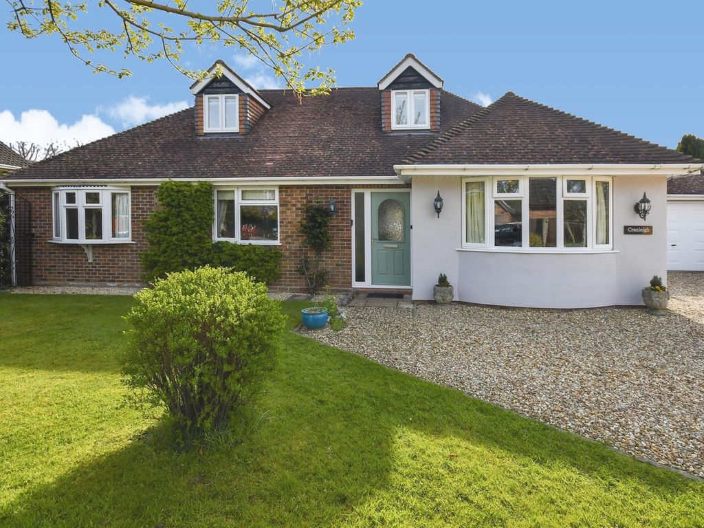 5 bed detached bungalow for sale in Fir Tree Road, Cadnam, Southampton