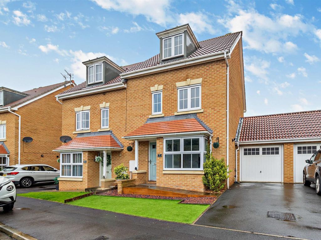 4 bed semidetached house for sale in The Covert, Coulby Newham
