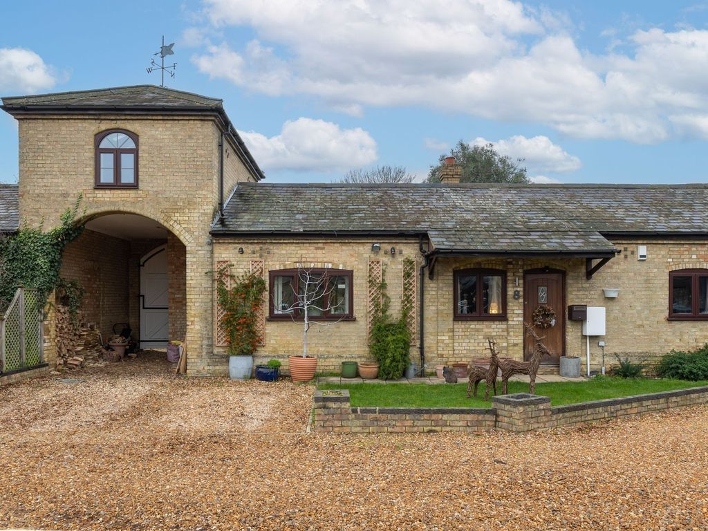 3 bed terraced house for sale in Fielden Court, Gravenhurst MK45 Zoopla