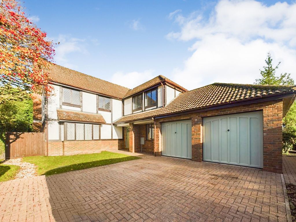 5 bed detached house for sale in Pringle Way, Little Stukeley