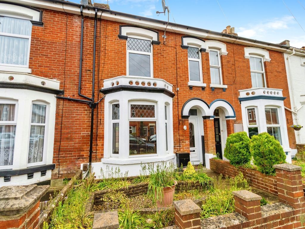 5 bed terraced house for sale in The Hedges, Botley Road, Horton Heath
